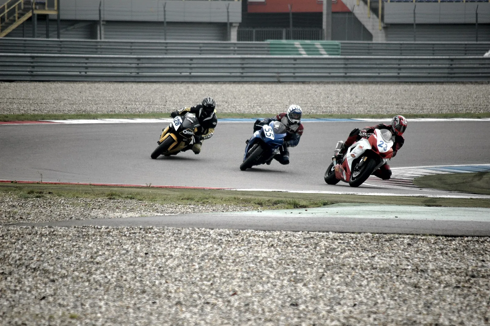 Tribuner og bane på TT Circuit Assen